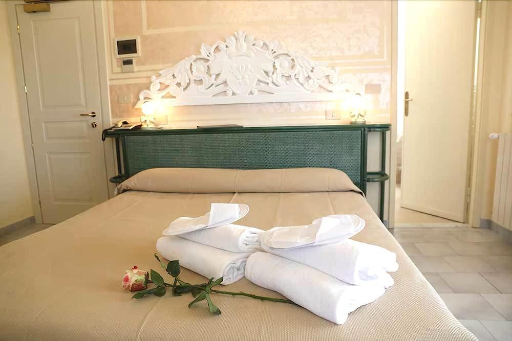 Hotel Olimpia Форте-дей-Мармі Екстер'єр фото